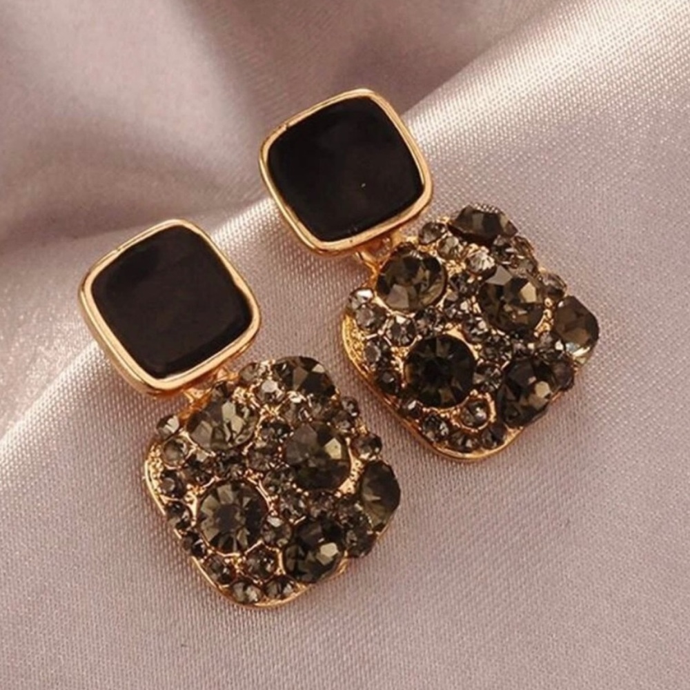 Rhinestones Decor Geometric Earrings